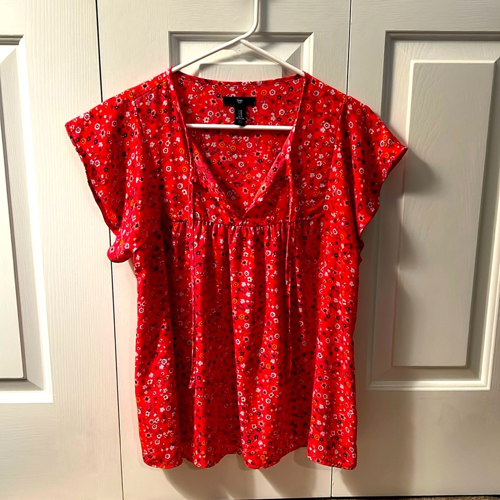Pink short sleeve shirt